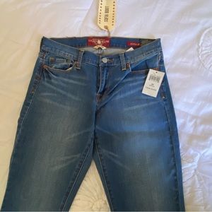 Lucky Jean- Sofia Bootcut. Size 7/28 Regular